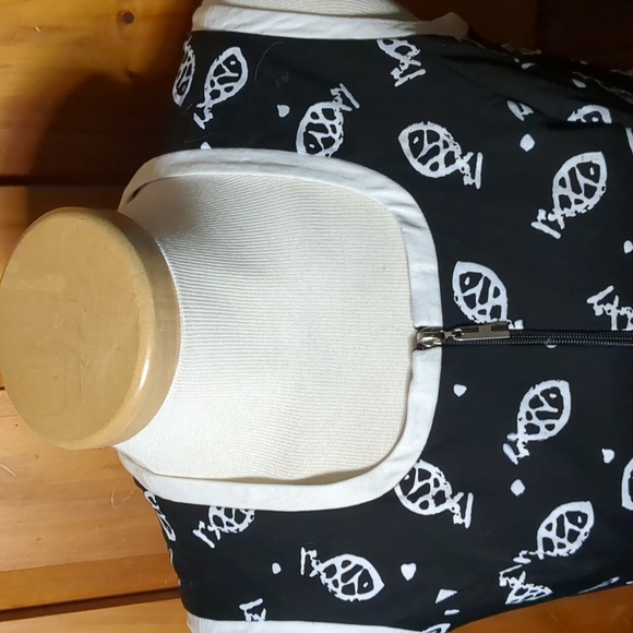 GILANI* lined zip front fish print white trimmed crop top/vest style top size 16 - Picture 3 of 13